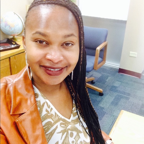 Meet your Posher, Nishira - Picture 2 of 5